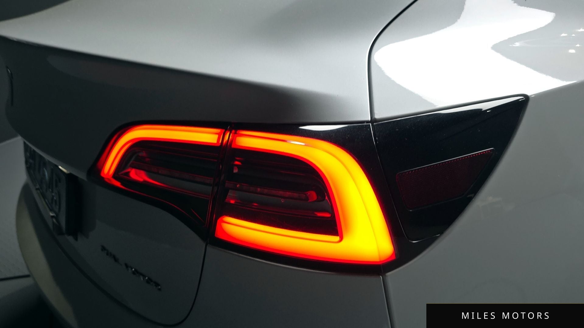 Tesla Model 3 2020 — миниатюра 9
