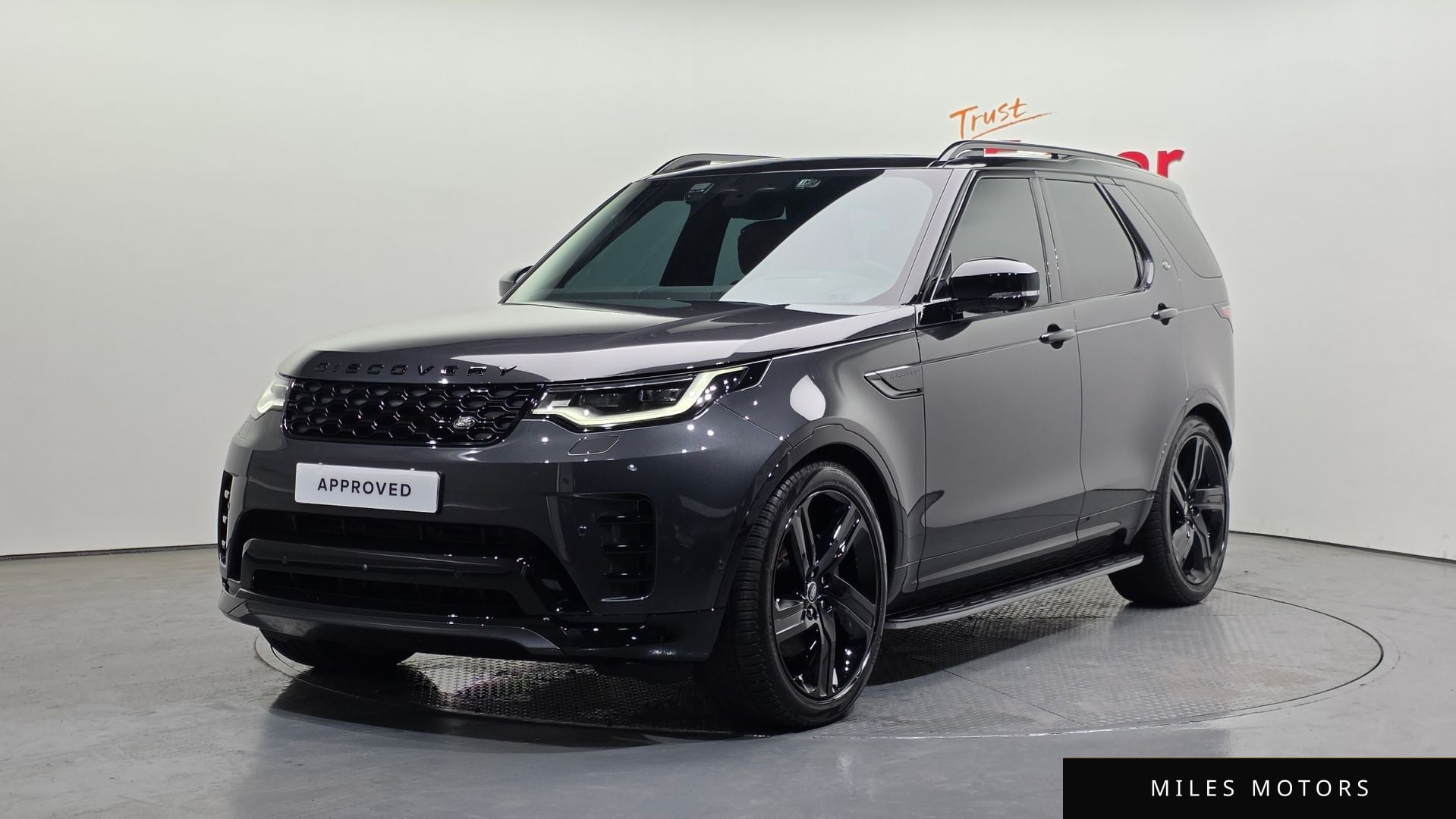 Land Rover Discovery 2025