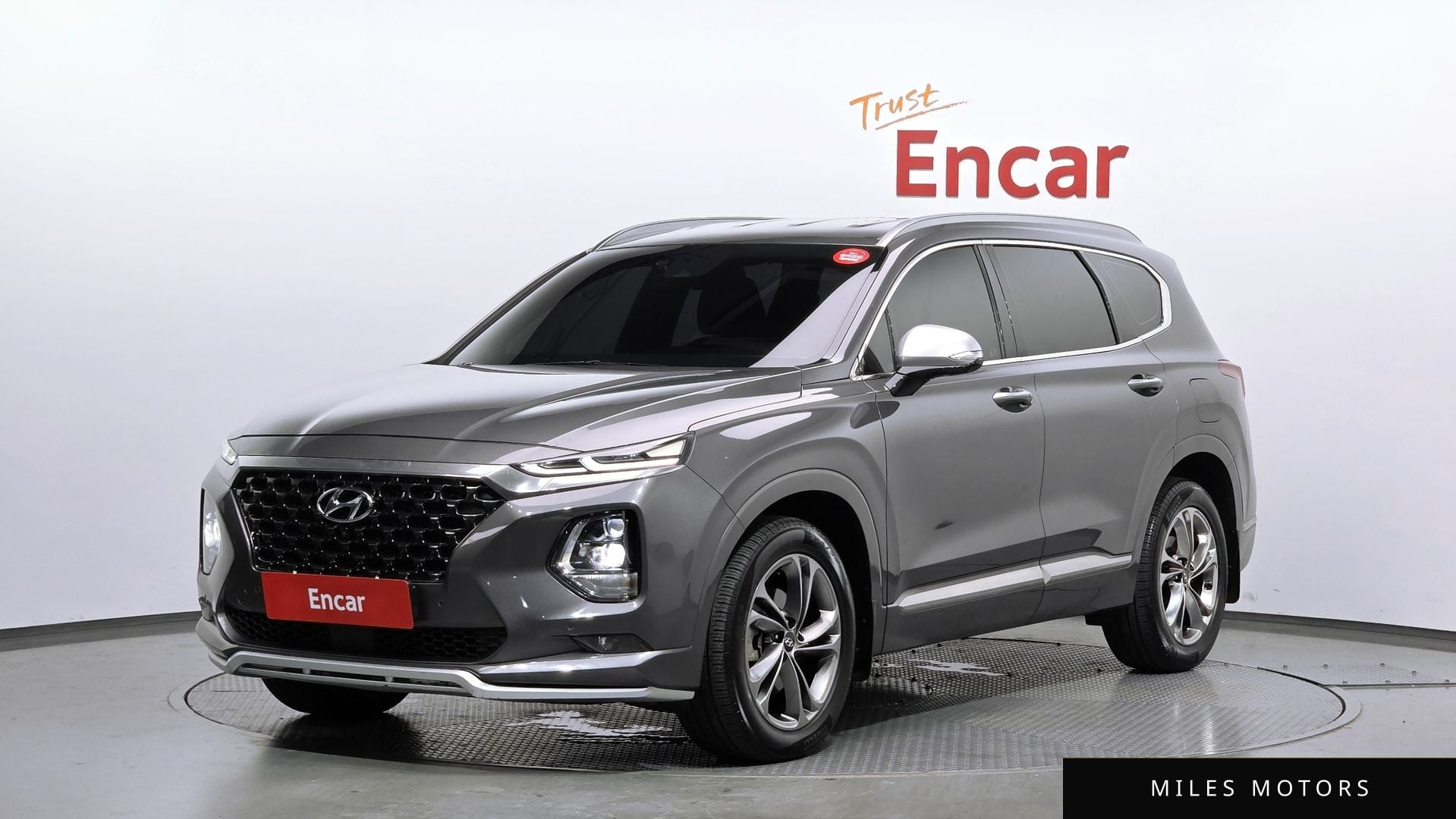 Hyundai Santafe 2019 — фото 1 из 12