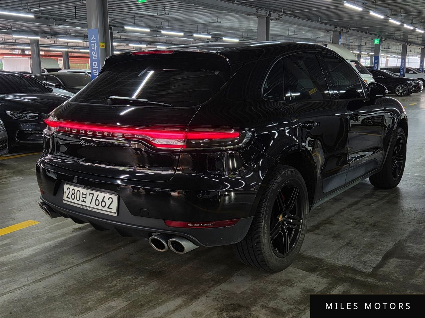 Porsche Macan 2019 — миниатюра 2