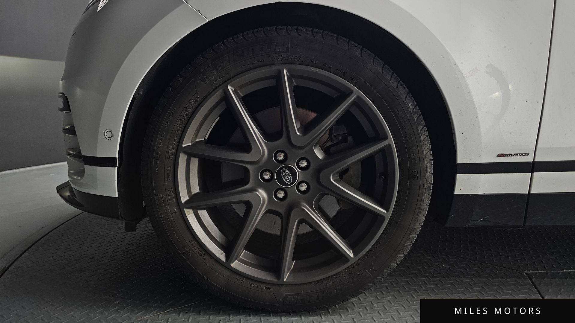 Land Rover Range Rover Velar 2021 — миниатюра 4