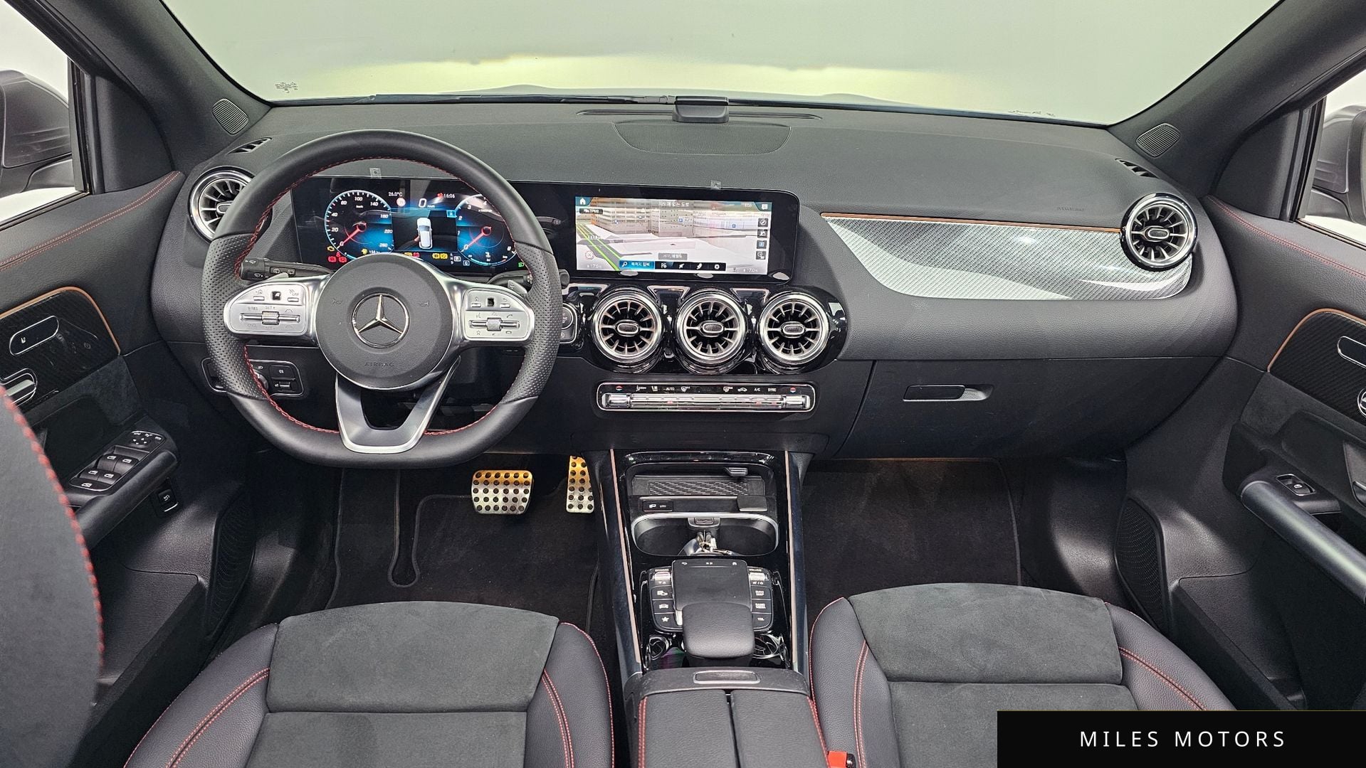 Mercedes-Benz GLA-Class H247 2023 — миниатюра 10