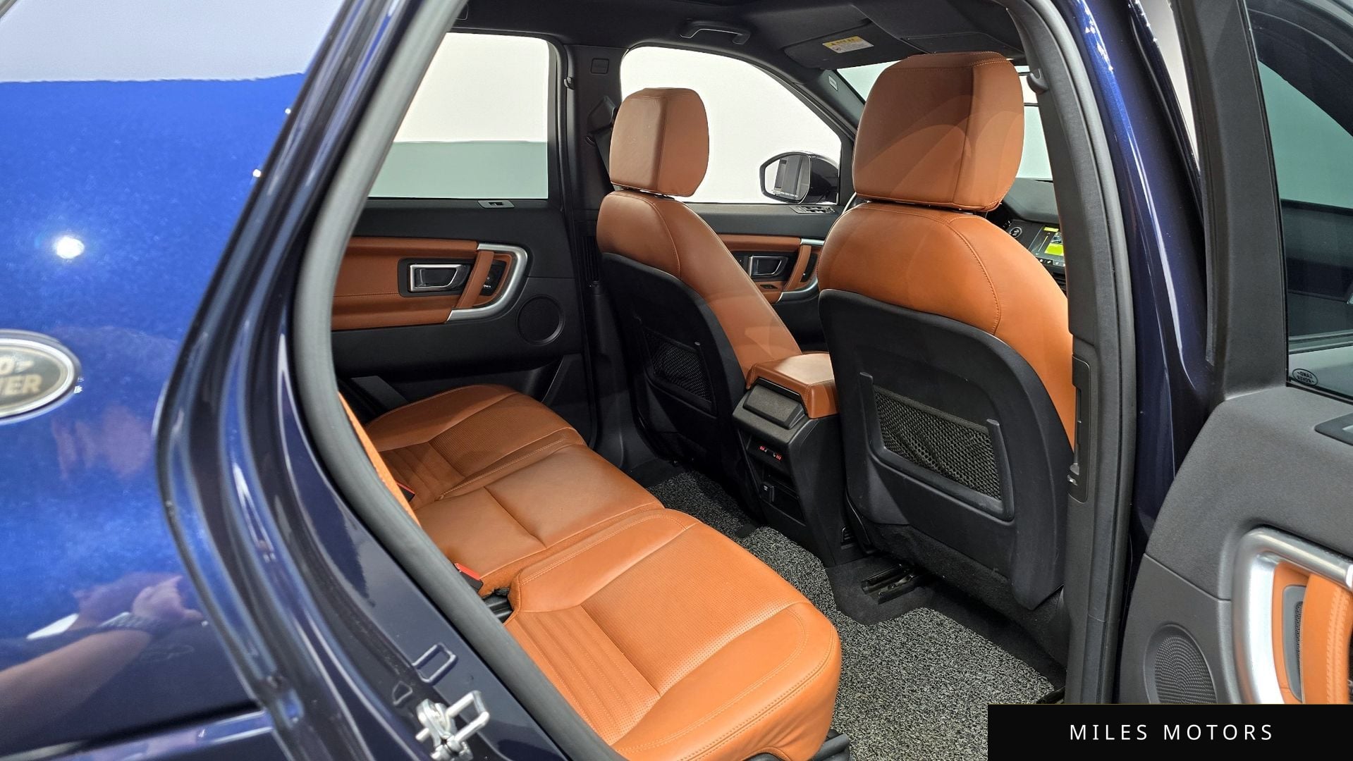 Land Rover Discovery Sport 2017 — миниатюра 11