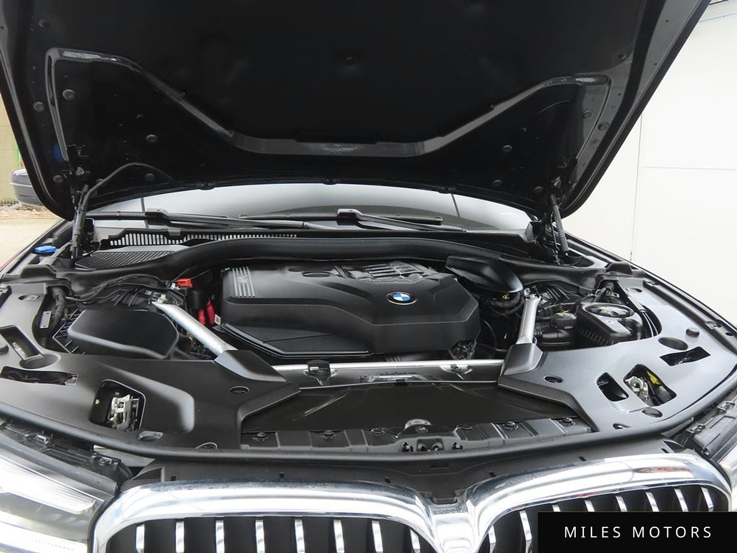 BMW 5 Series (G30) 2023 — миниатюра 6