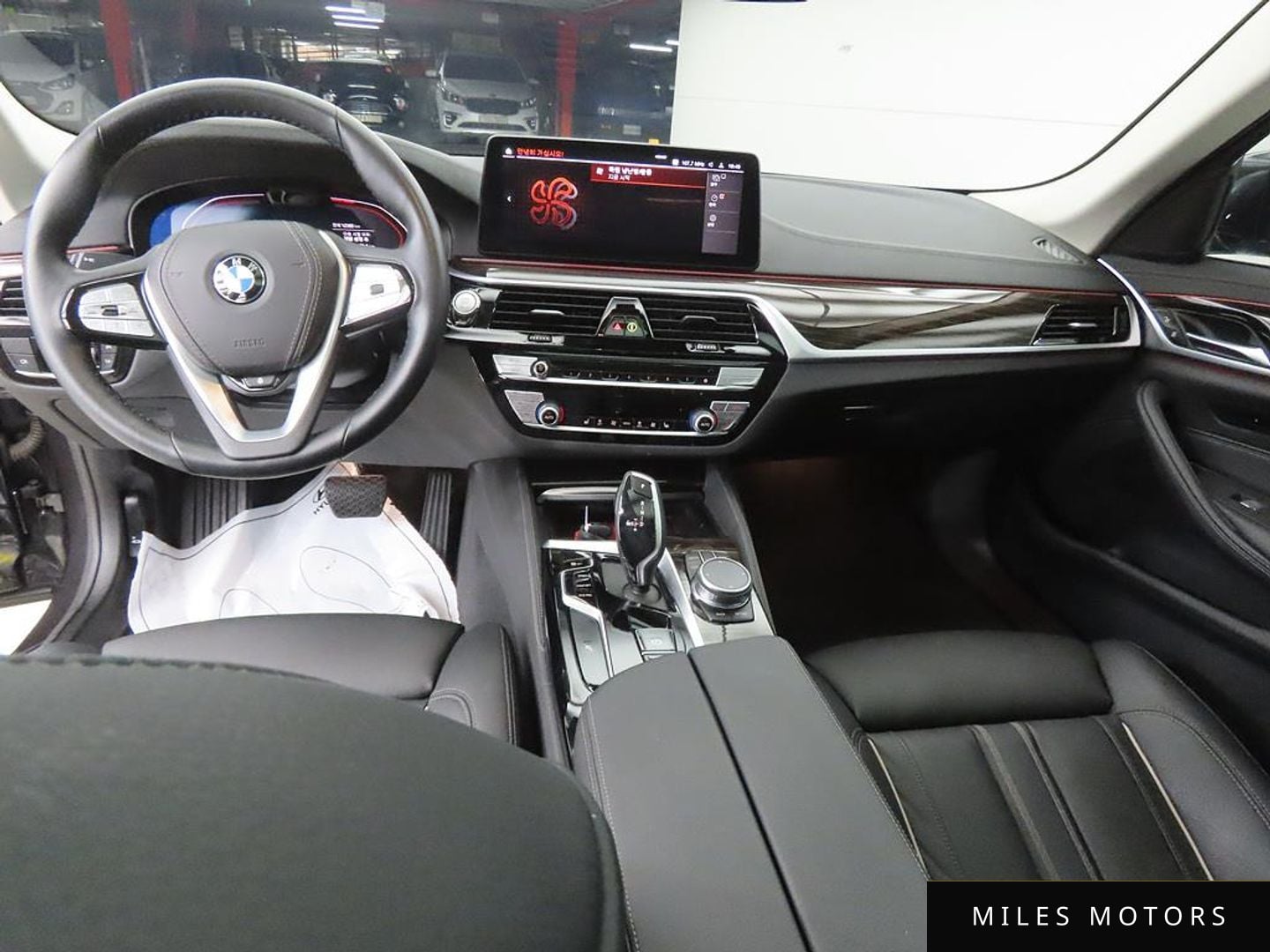 BMW 5 Series (G30) 2023 — миниатюра 7
