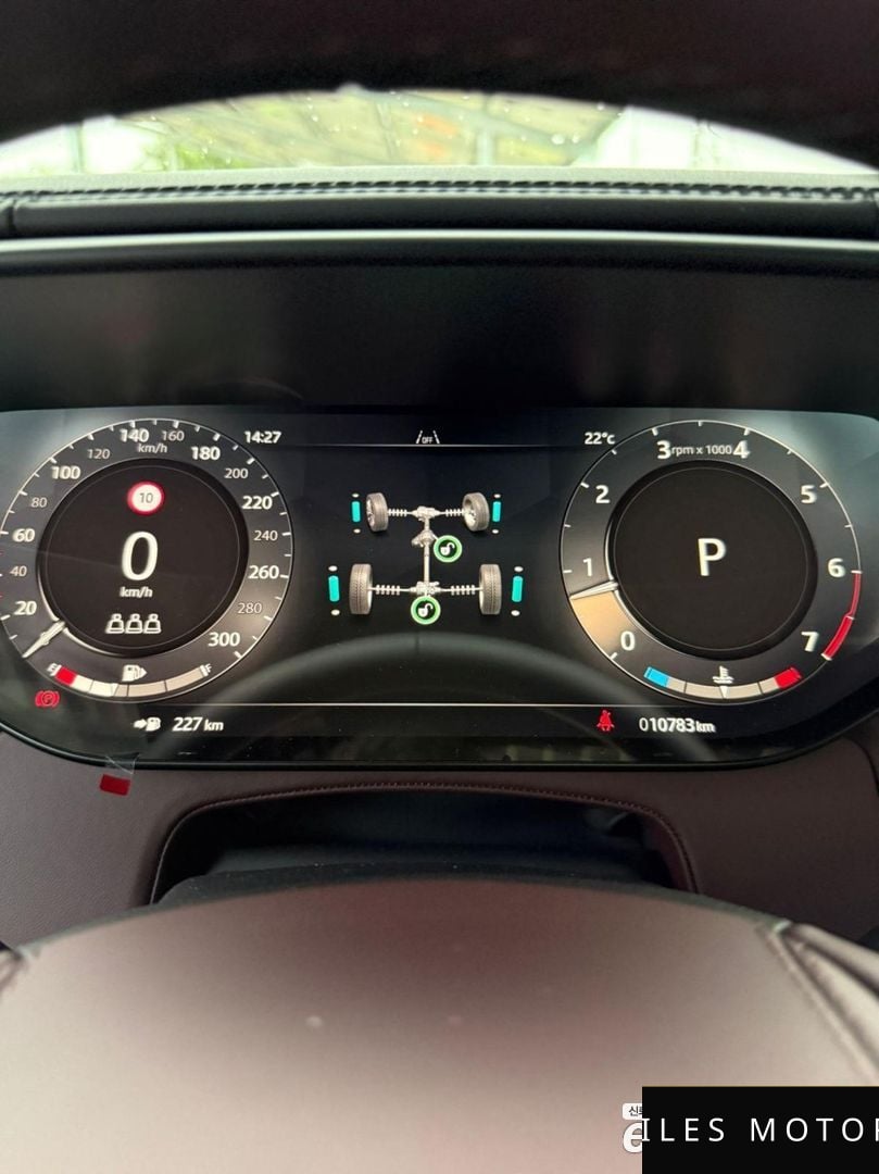 Land Rover Range Rover Sport 2025 — миниатюра 7