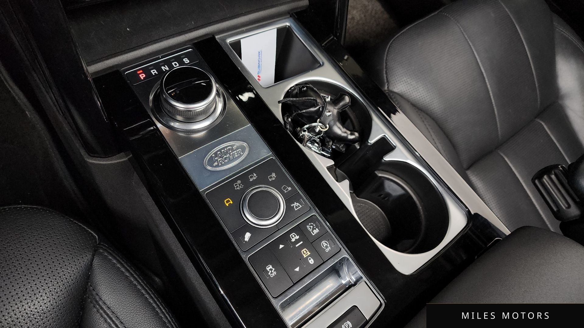 Land Rover Discovery 2018 — миниатюра 12