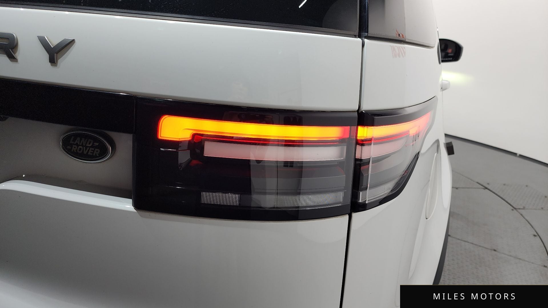 Land Rover Discovery 2018 — миниатюра 9