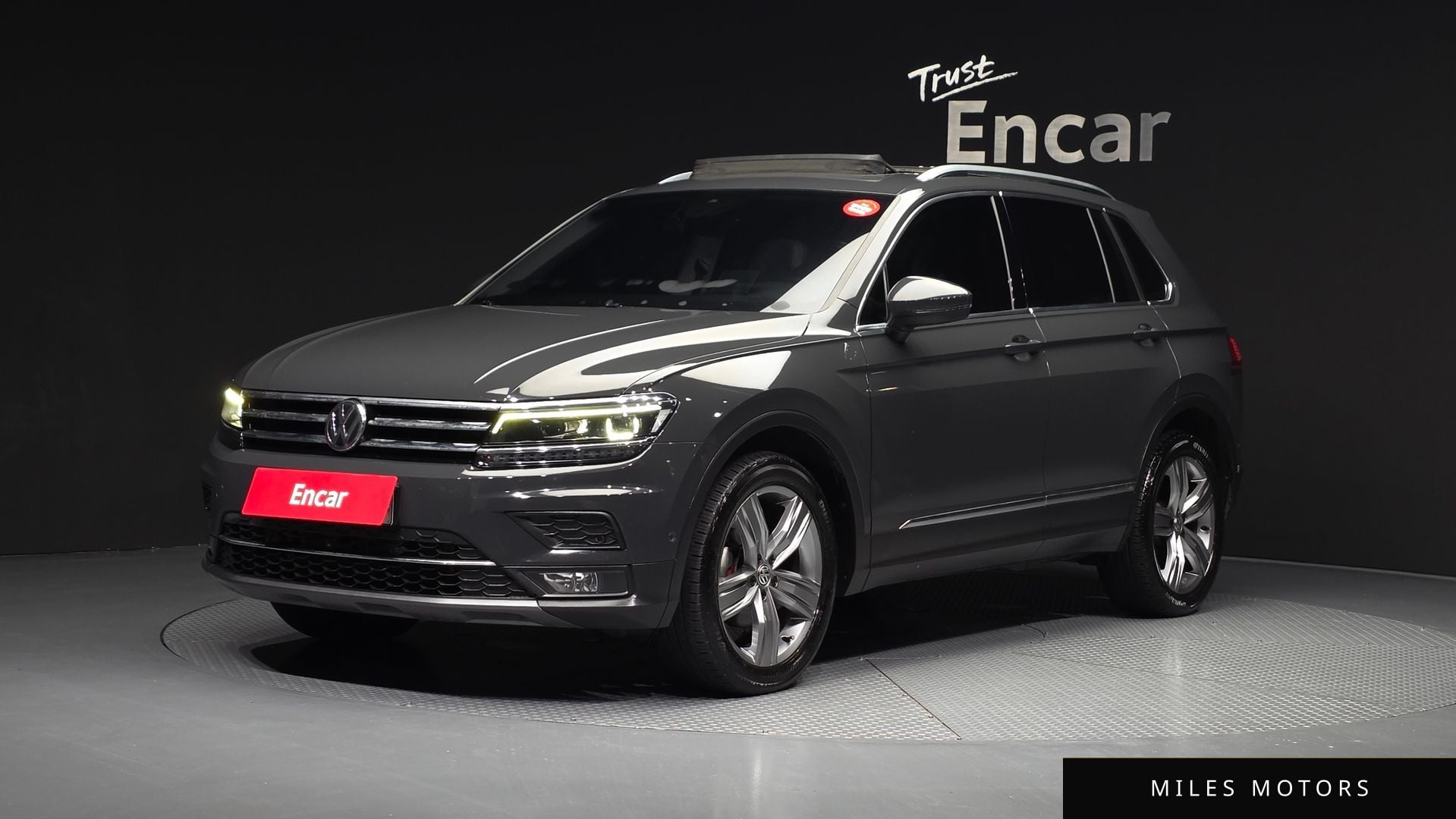 Volkswagen Tiguan 2018 — фото 1 из 12