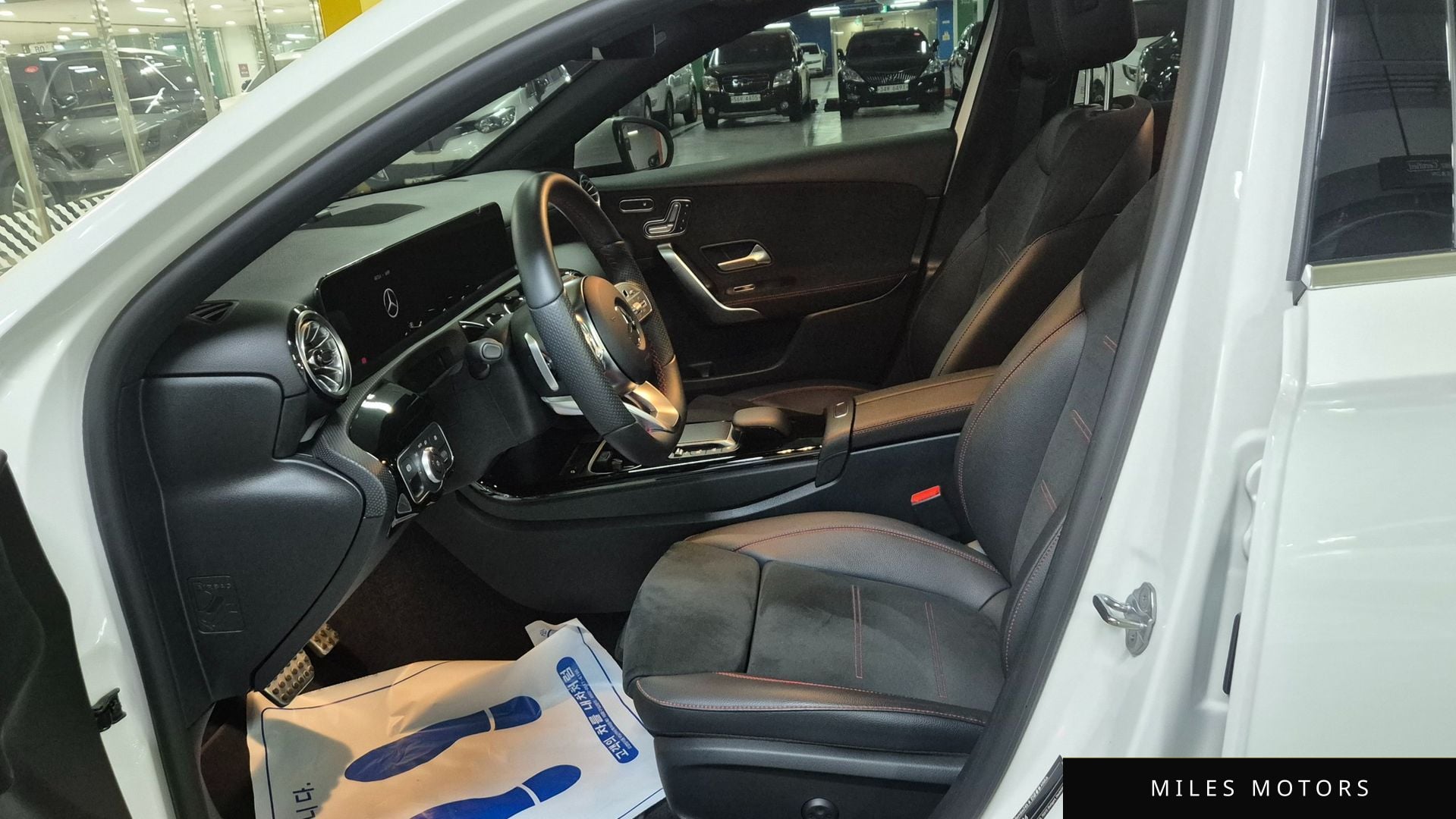 Mercedes-Benz A-Class W177 2023 — миниатюра 11