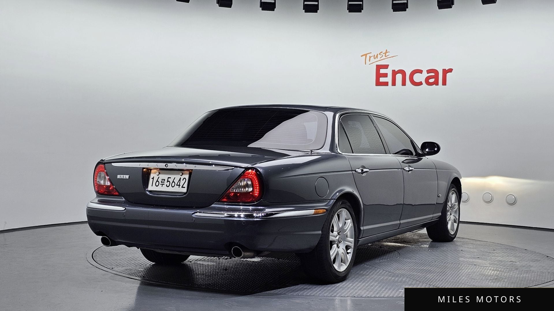 Jaguar XJ-8 2006 — миниатюра 2