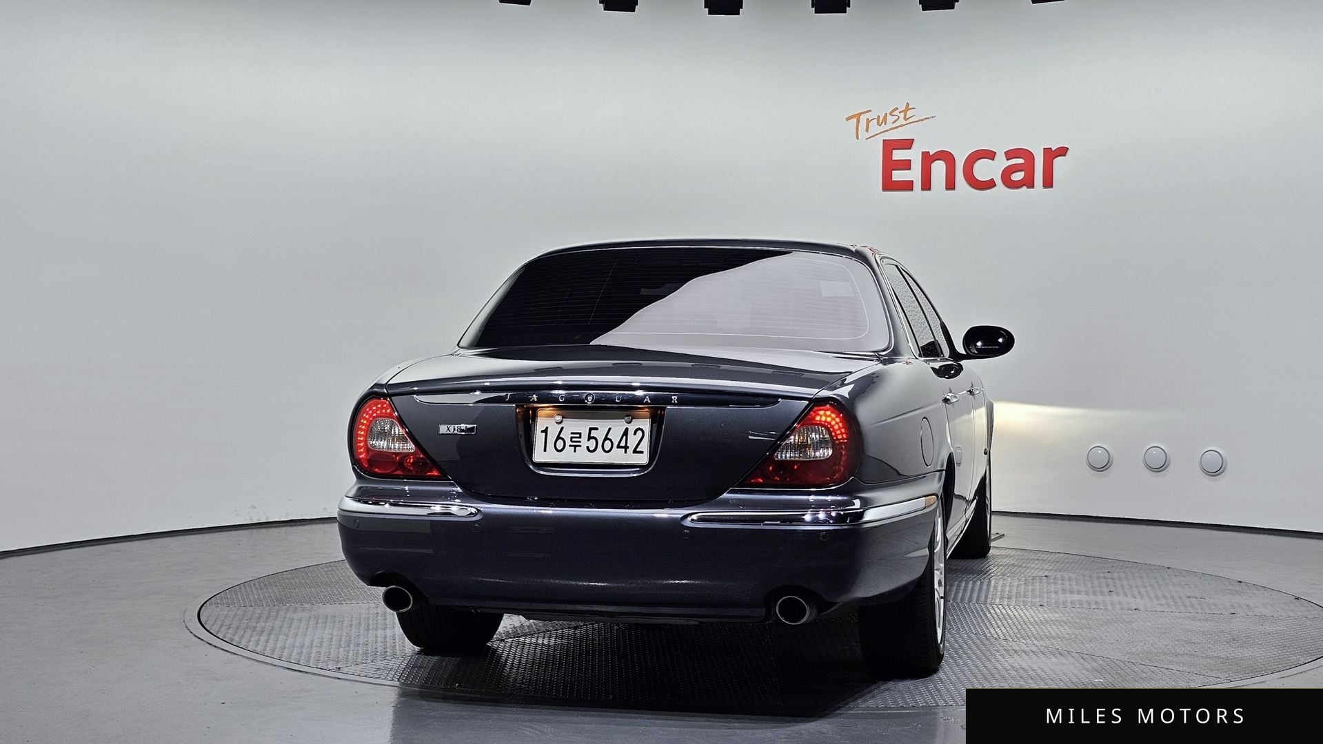 Jaguar XJ-8 2006 — миниатюра 4