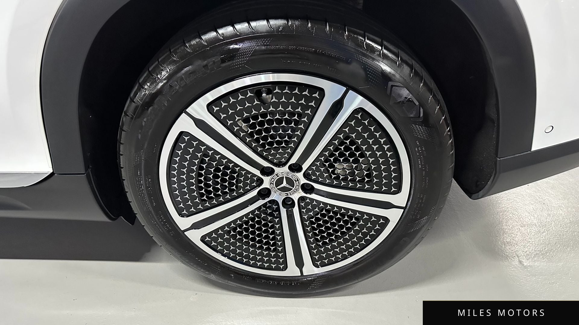 Mercedes-Benz EQS SUV X296 2023 — миниатюра 5