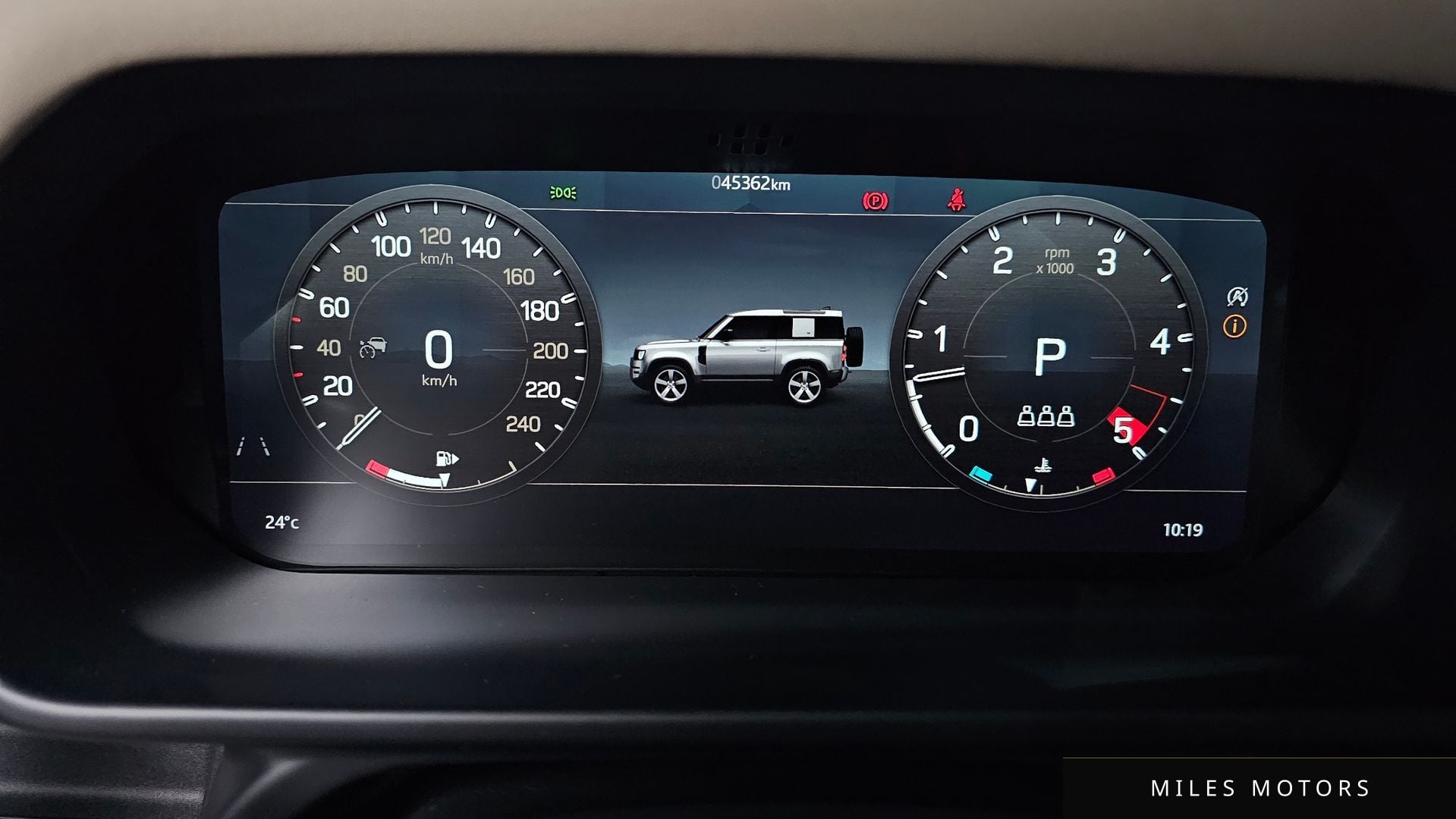 Land Rover Defender 2022 — миниатюра 10