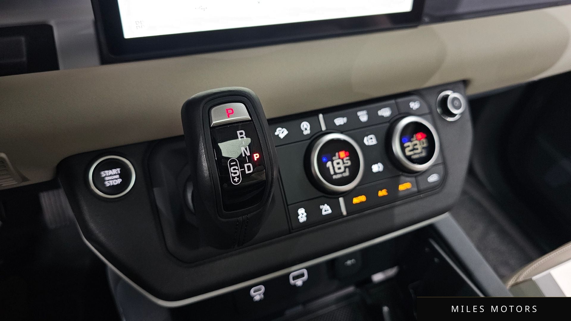 Land Rover Defender 2022 — миниатюра 11