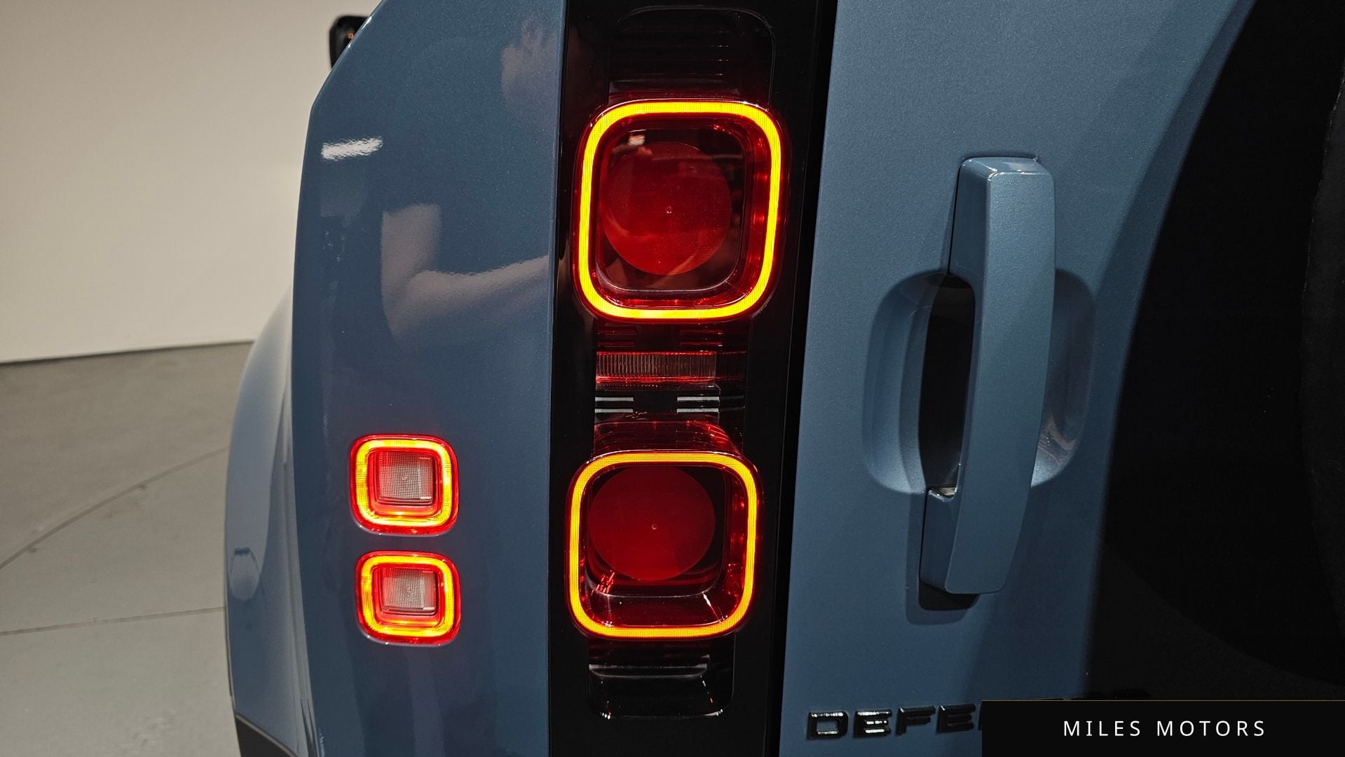 Land Rover Defender 2022 — миниатюра 8