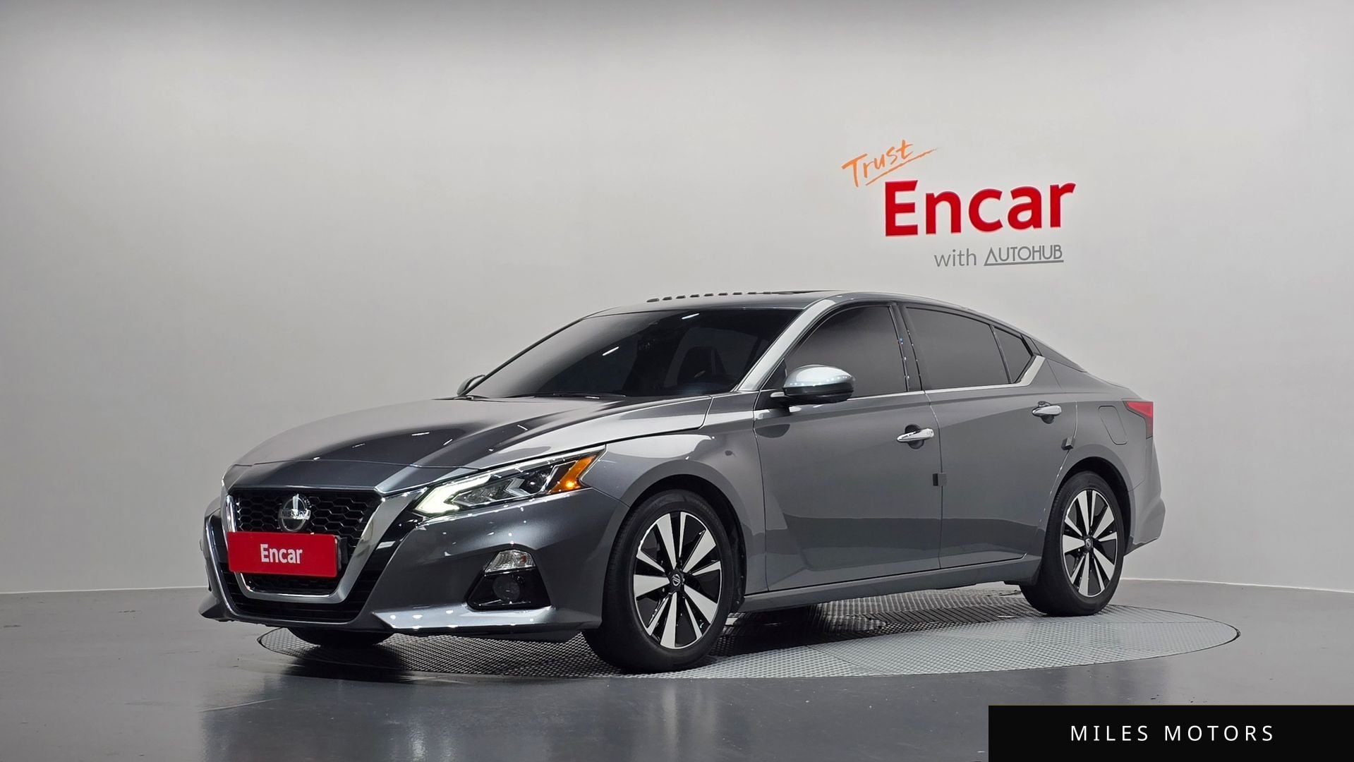Nissan Altima 2019 — фото 1 из 12