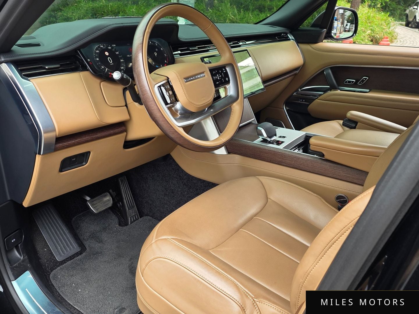 Land Rover Range Rover 2024 — миниатюра 9