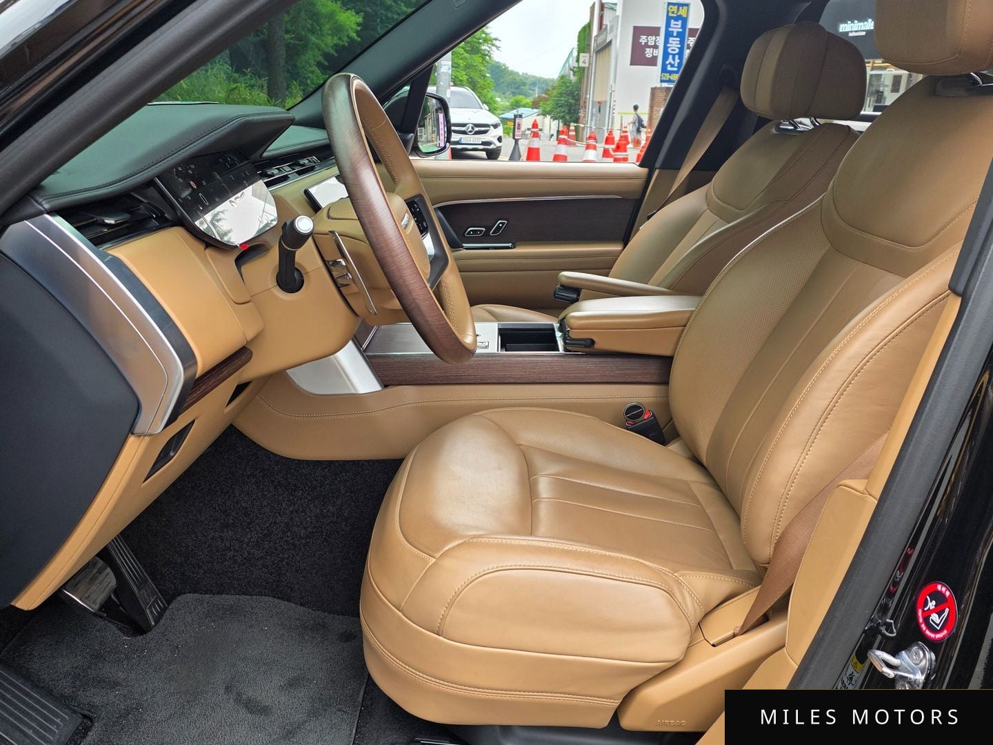 Land Rover Range Rover 2024 — миниатюра 10