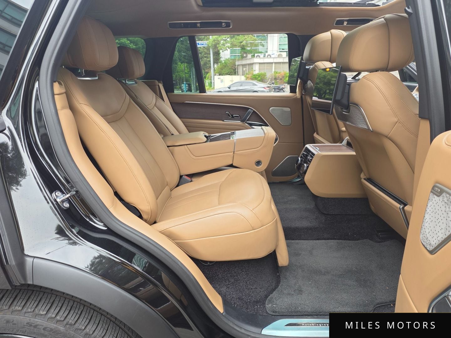 Land Rover Range Rover 2024 — миниатюра 12