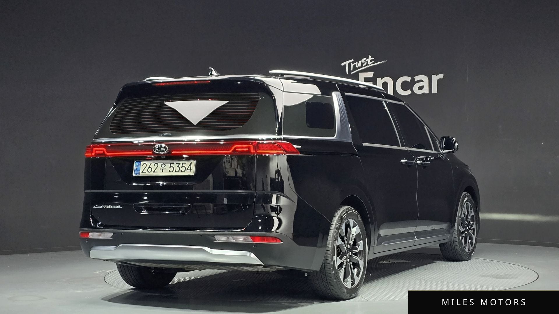 Kia Carnival 2021 — миниатюра 2
