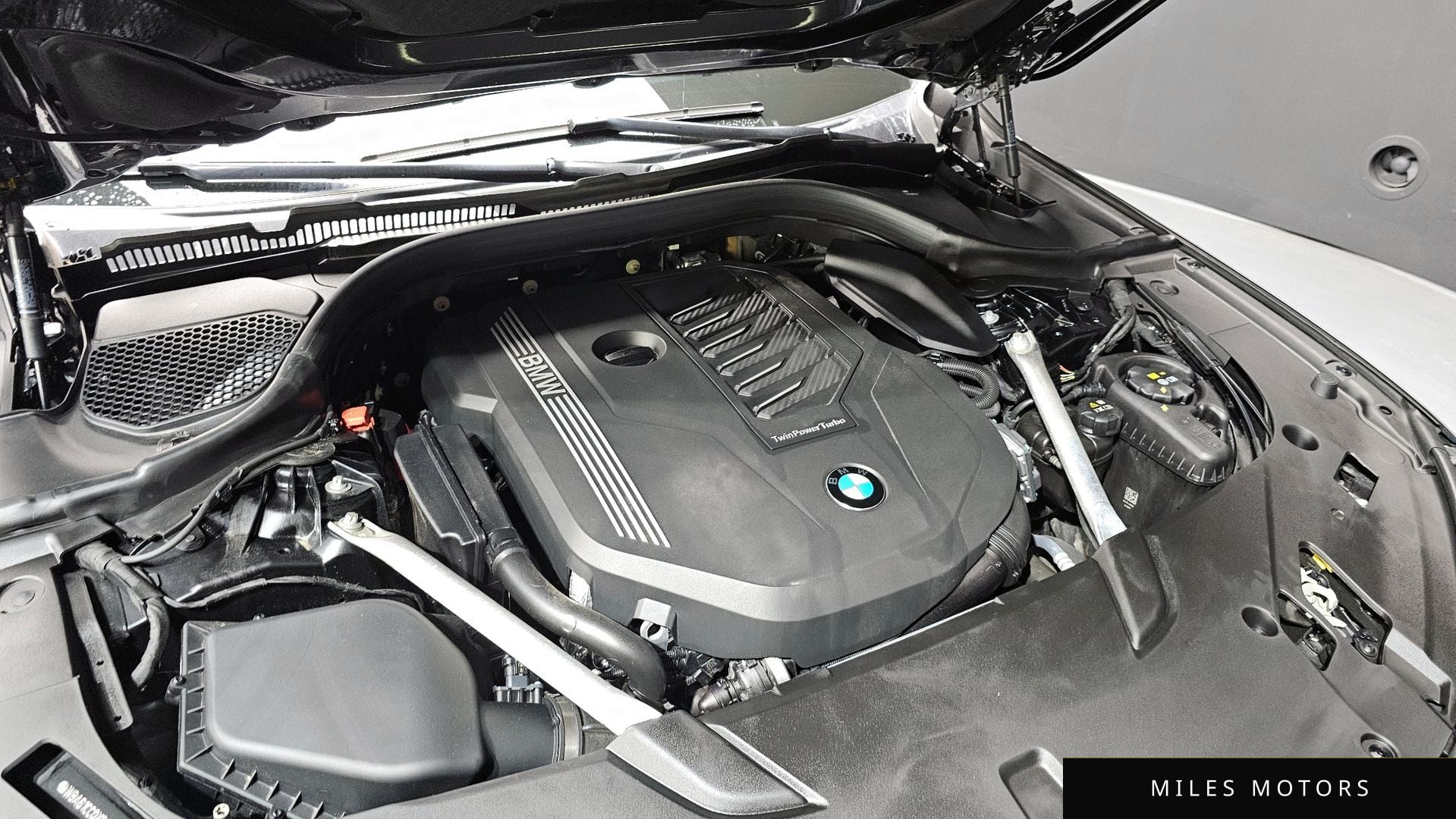 BMW 6 Series GT (G32) 2023 — миниатюра 5