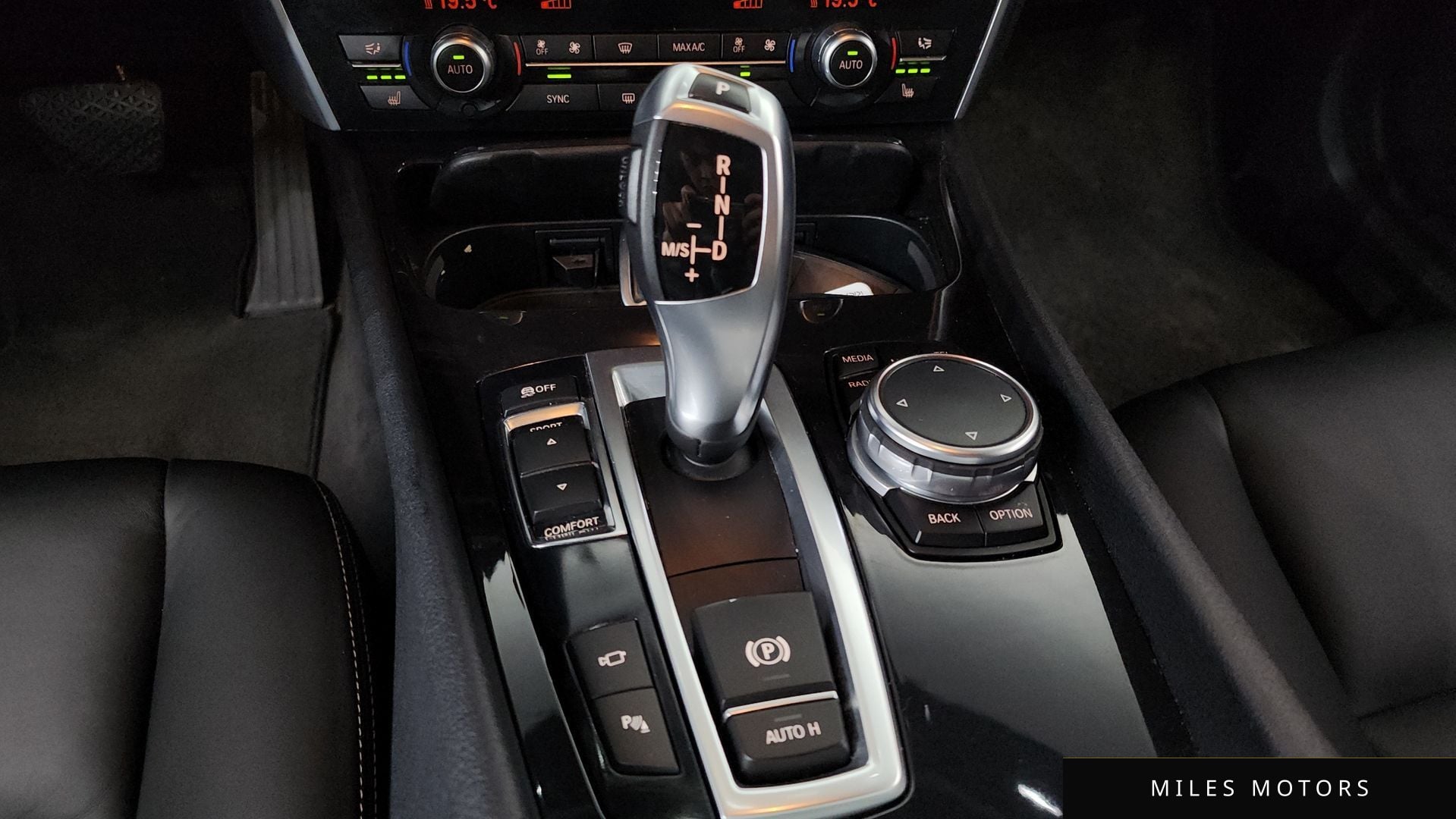 BMW 5 Series GT (F07) 2015 — миниатюра 9