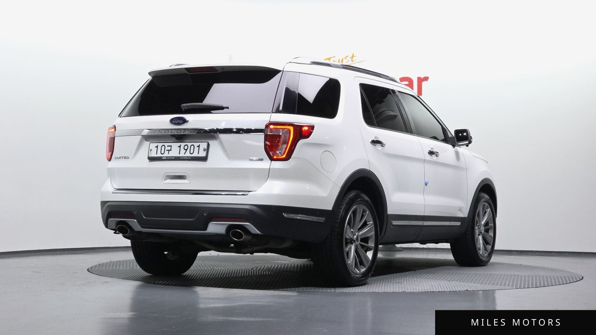 Ford Explorer 2018 — миниатюра 2