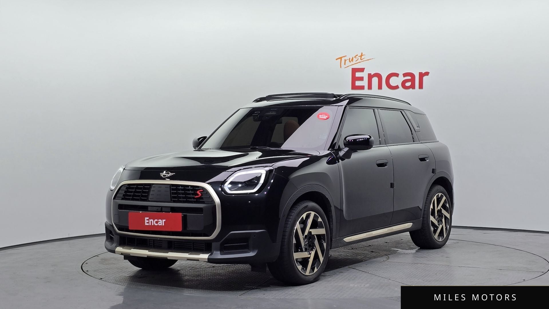 MINI Countryman 2024 — фото 1 из 12