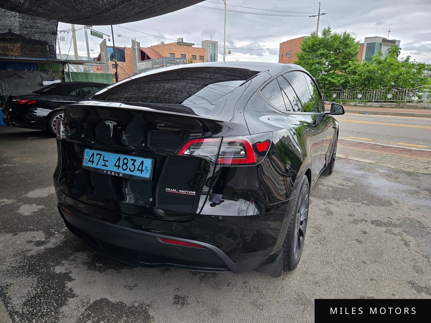 Tesla Model Y 2022 — миниатюра 4