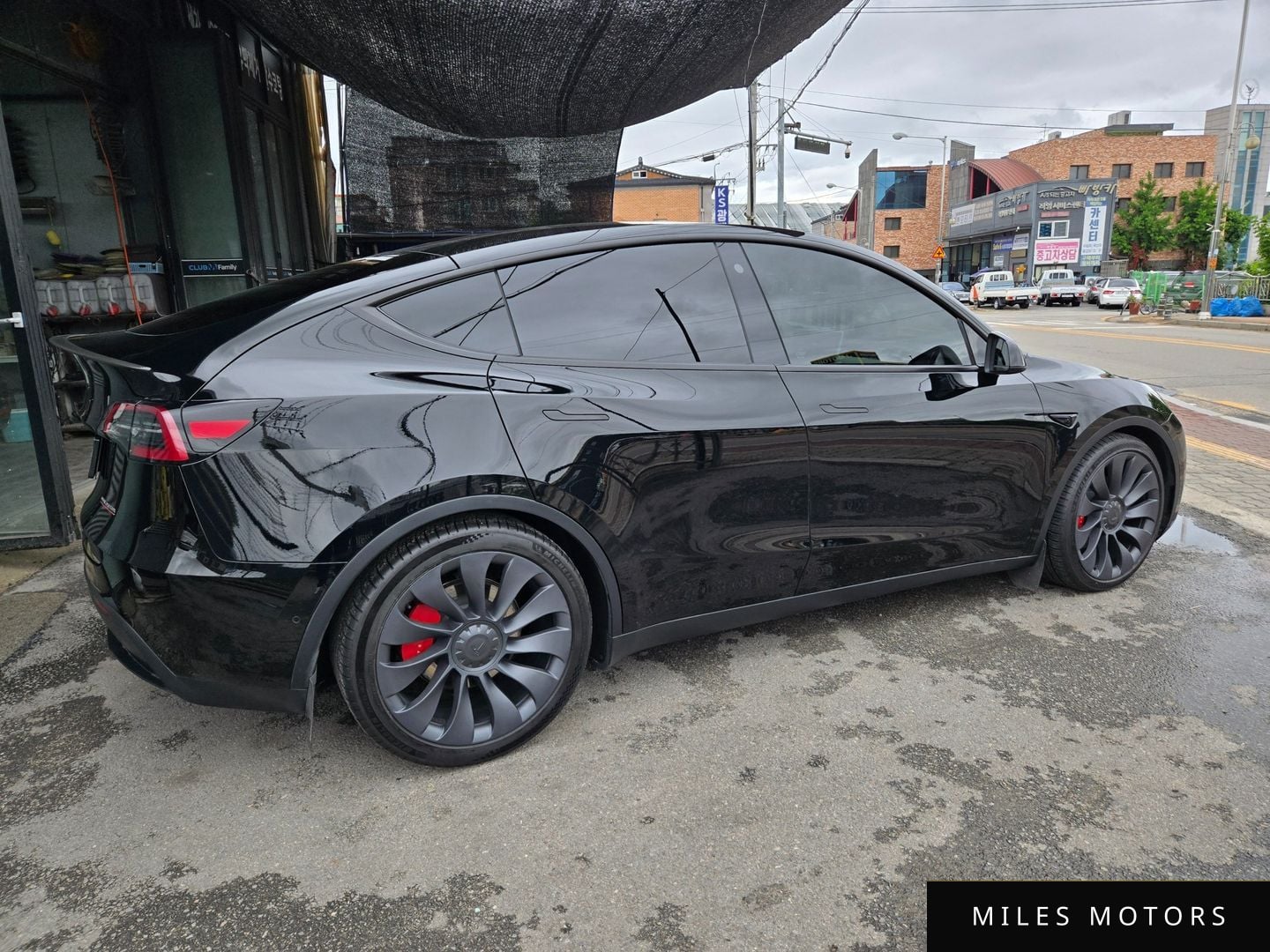 Tesla Model Y 2022 — миниатюра 5