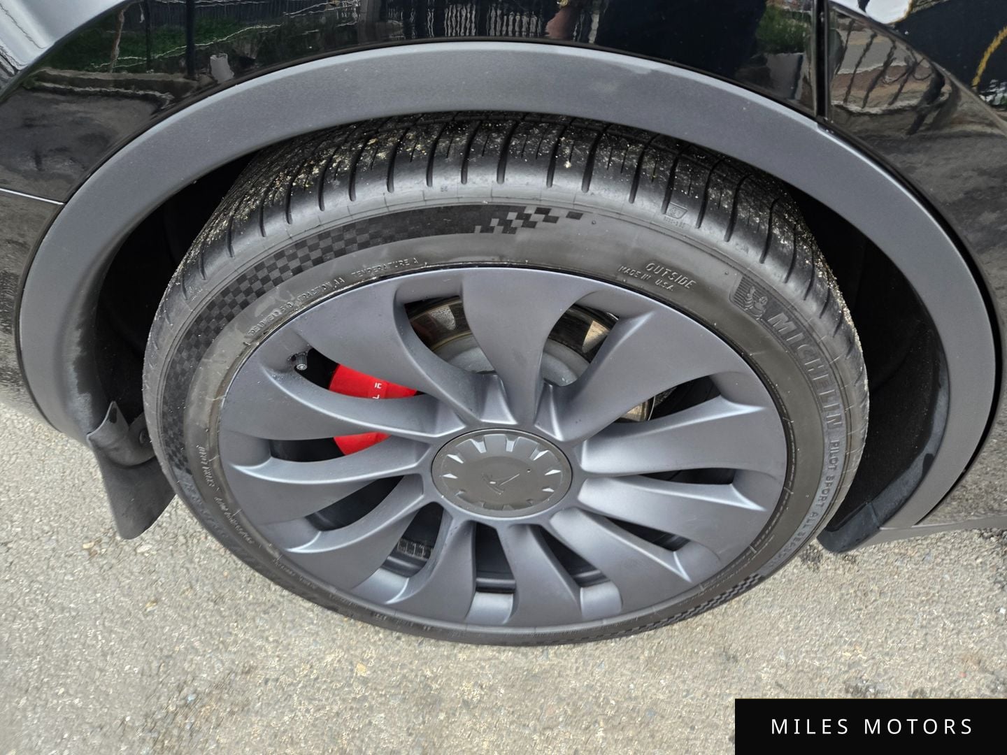 Tesla Model Y 2022 — миниатюра 9