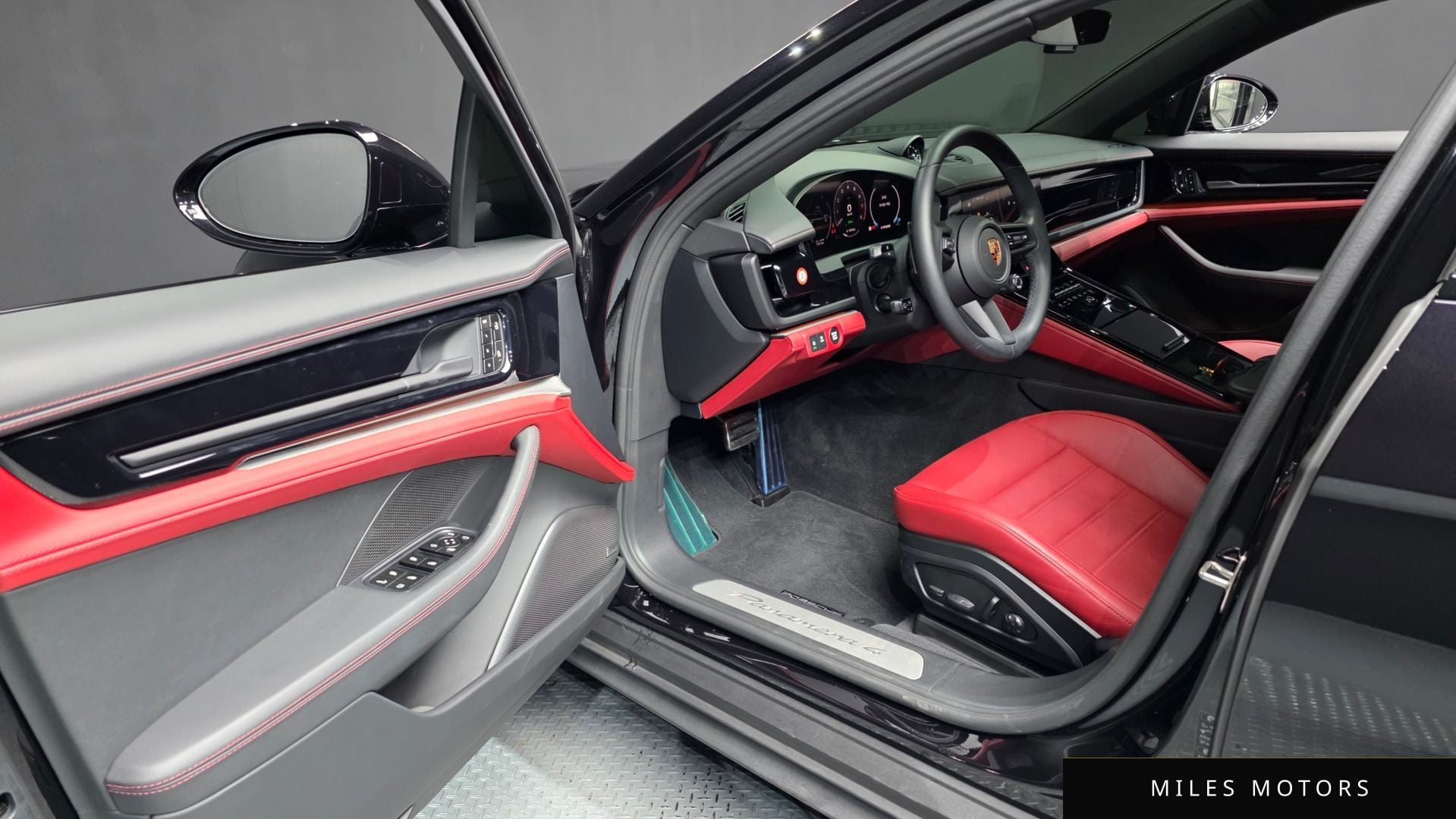 Porsche Panamera 2025 — миниатюра 10
