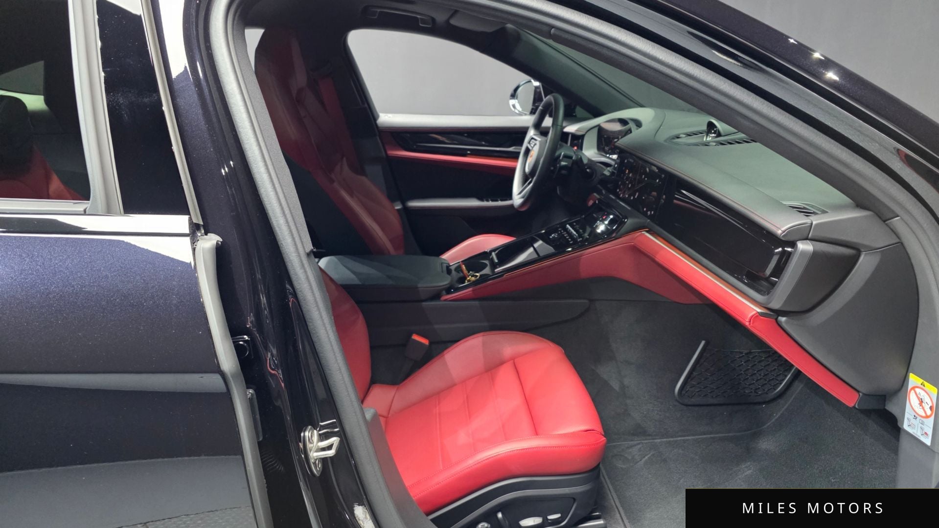 Porsche Panamera 2025 — миниатюра 11