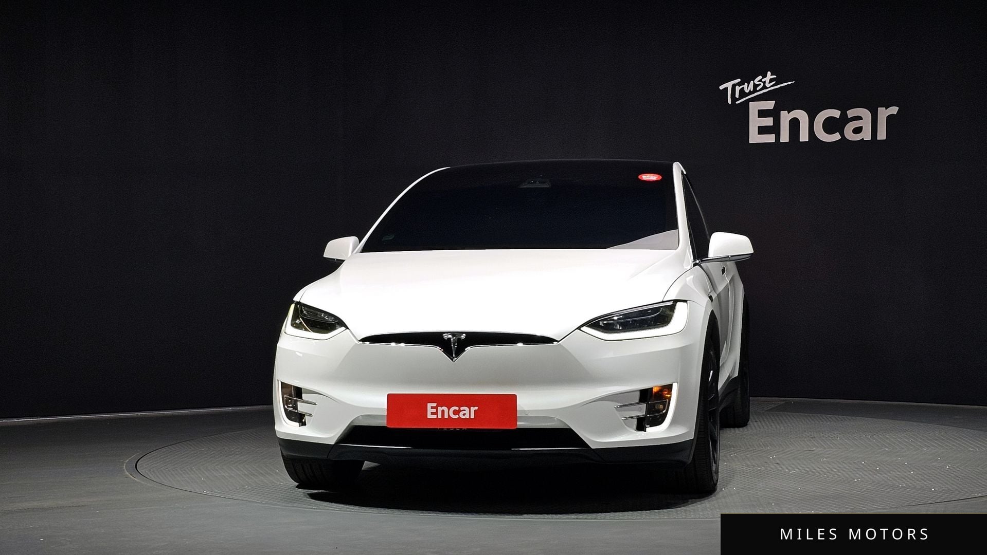 Tesla Model X 2019 — миниатюра 3