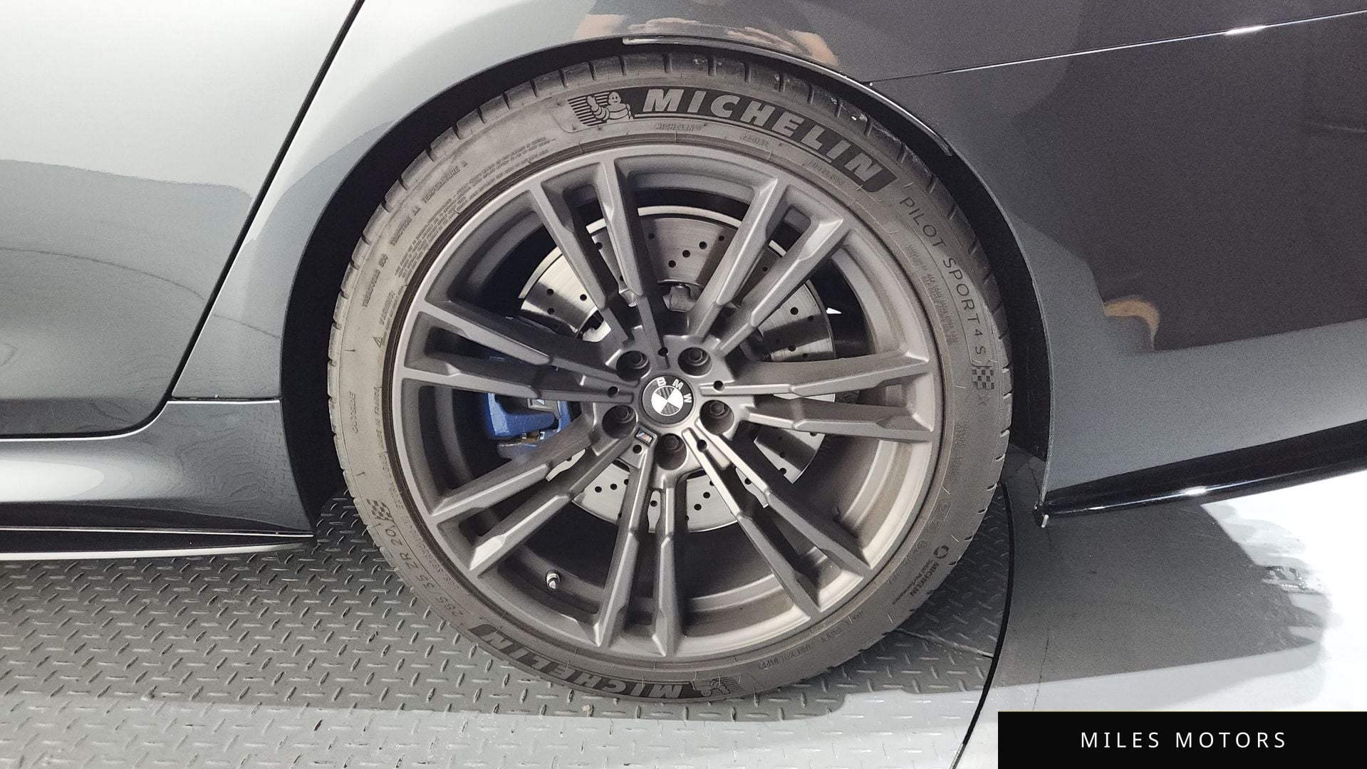 BMW M5 (F90) 2020 — миниатюра 7