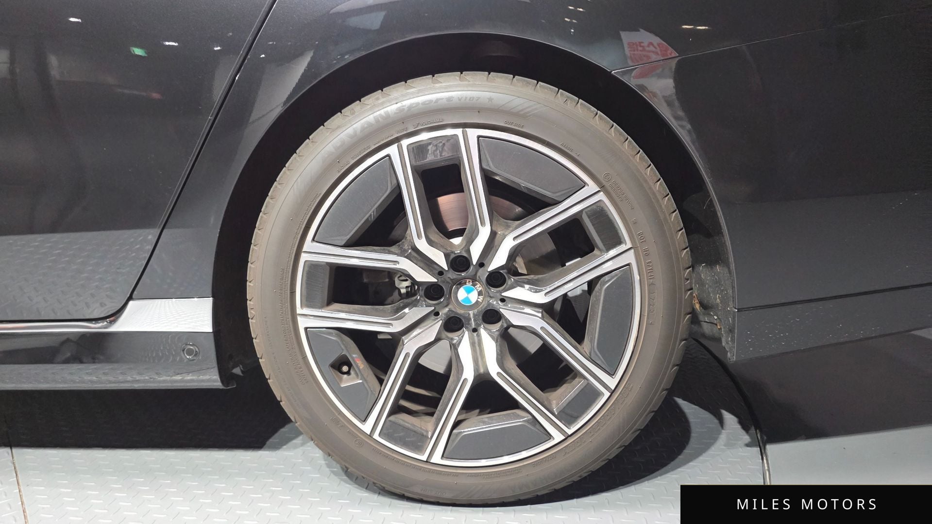 BMW 7 Series (G70) 2024 — миниатюра 7