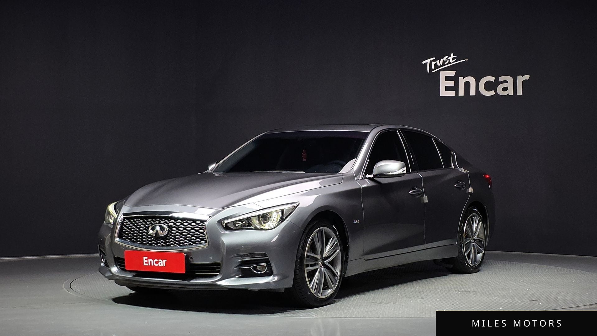 Infiniti Q50 2016 — фото 1 из 12