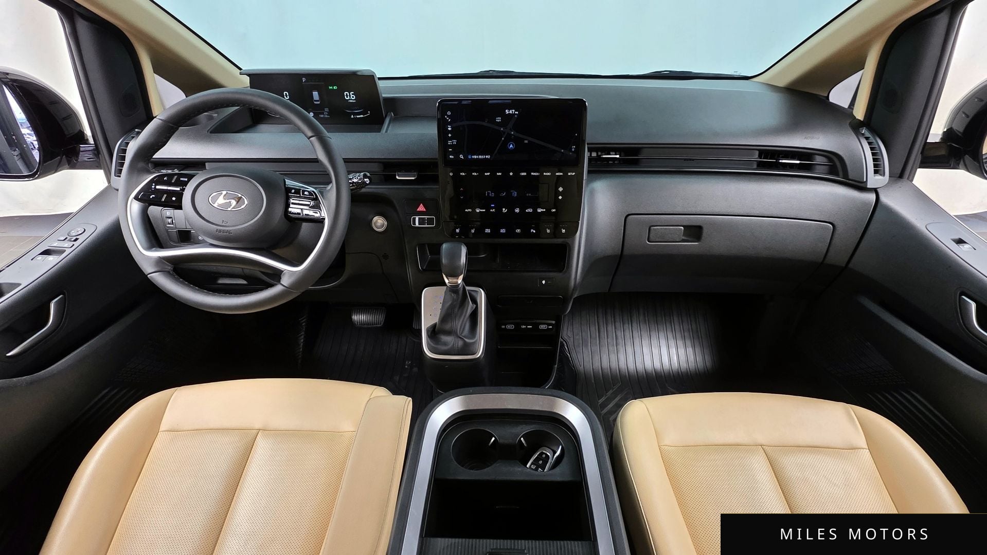 Hyundai Staria 2024 — миниатюра 10