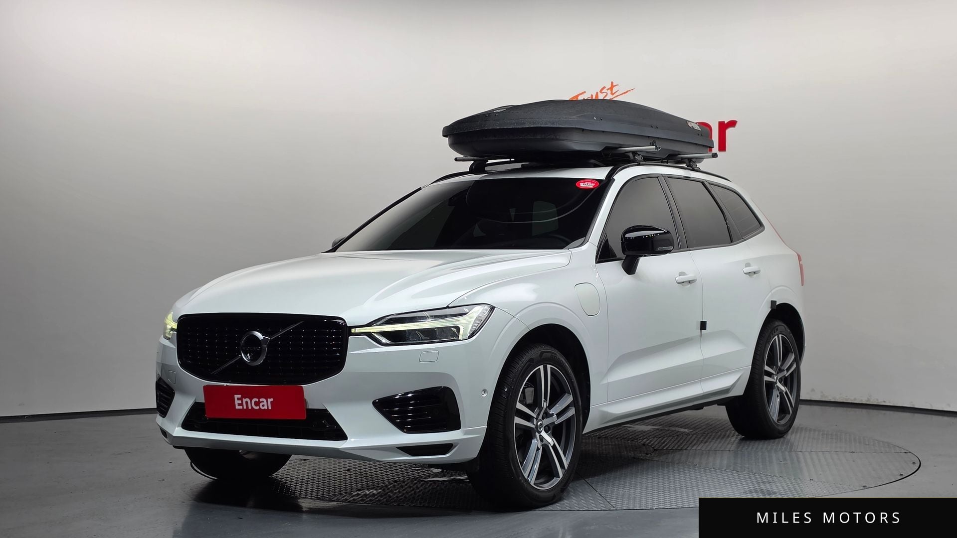 Volvo XC60 2021 — фото 1 из 12
