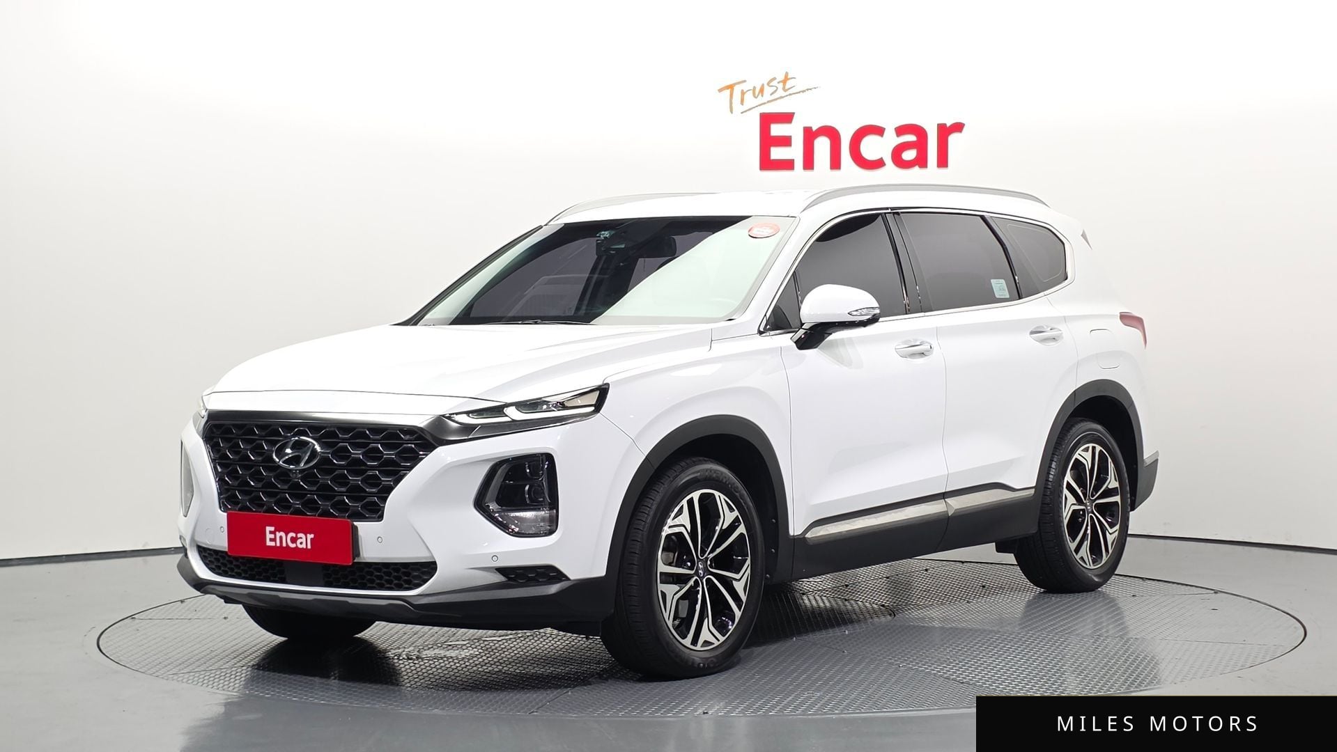 Hyundai Santafe 2019 — фото 1 из 12