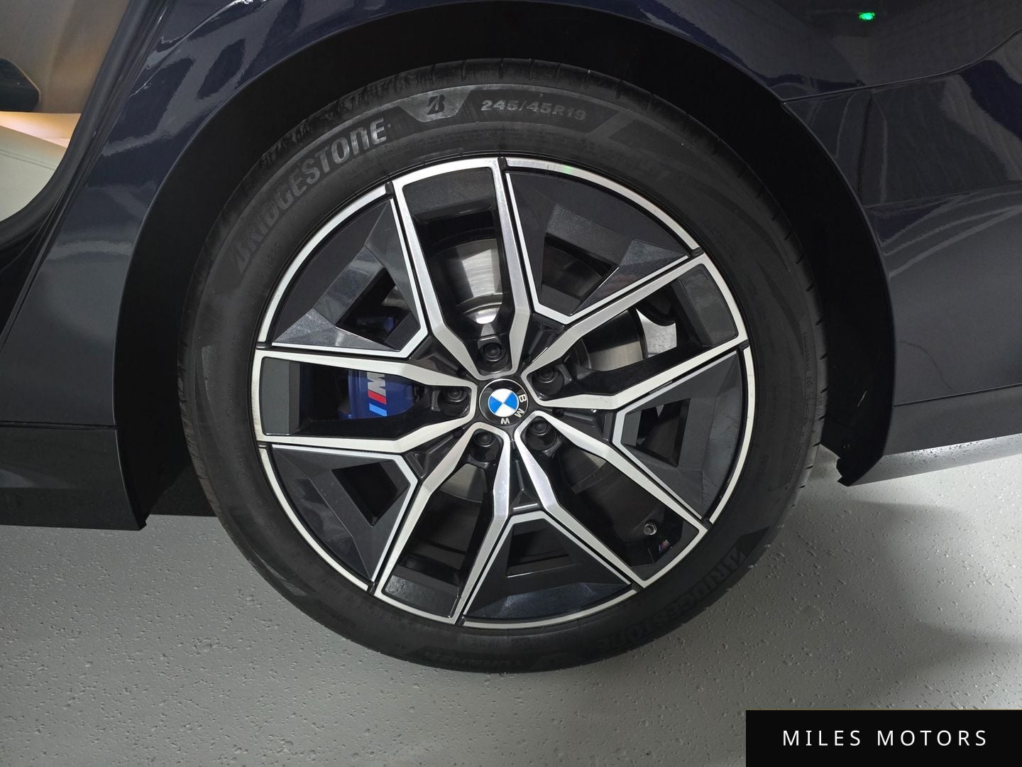 BMW 5 Series (G60) 2026 — миниатюра 6