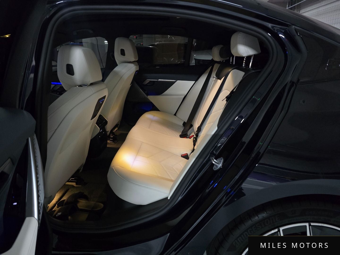 BMW 5 Series (G60) 2026 — миниатюра 11