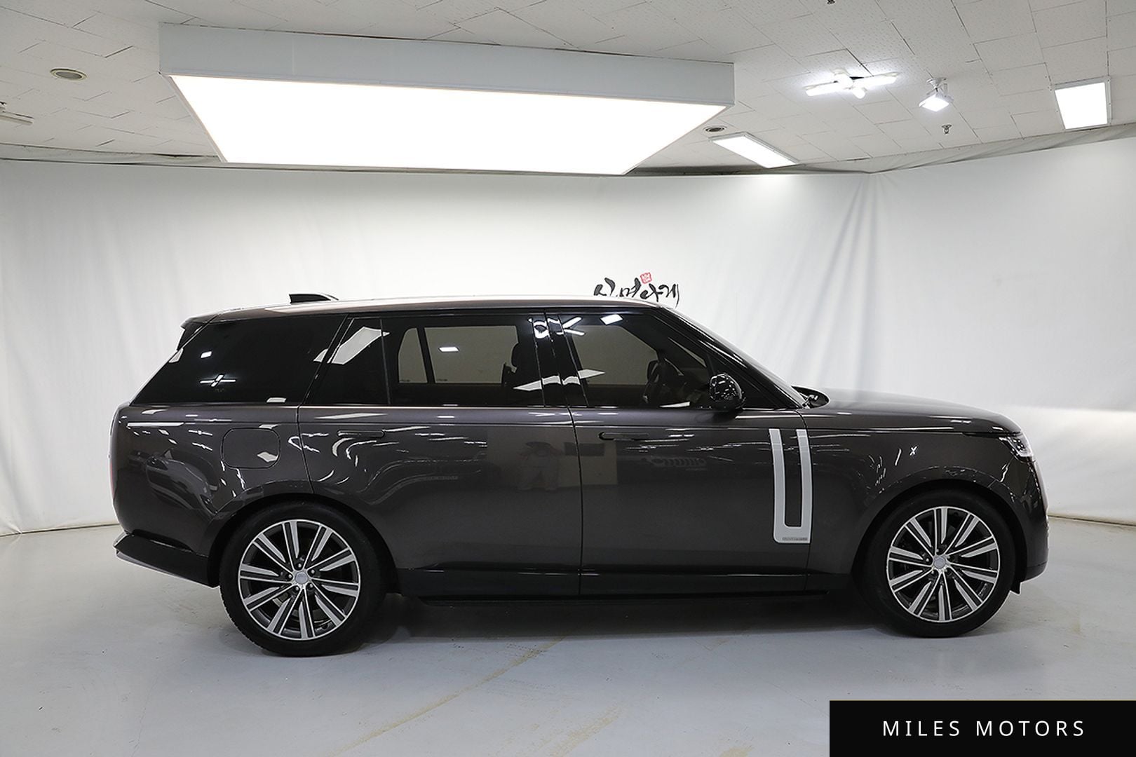 Land Rover Range Rover 2023 — миниатюра 3