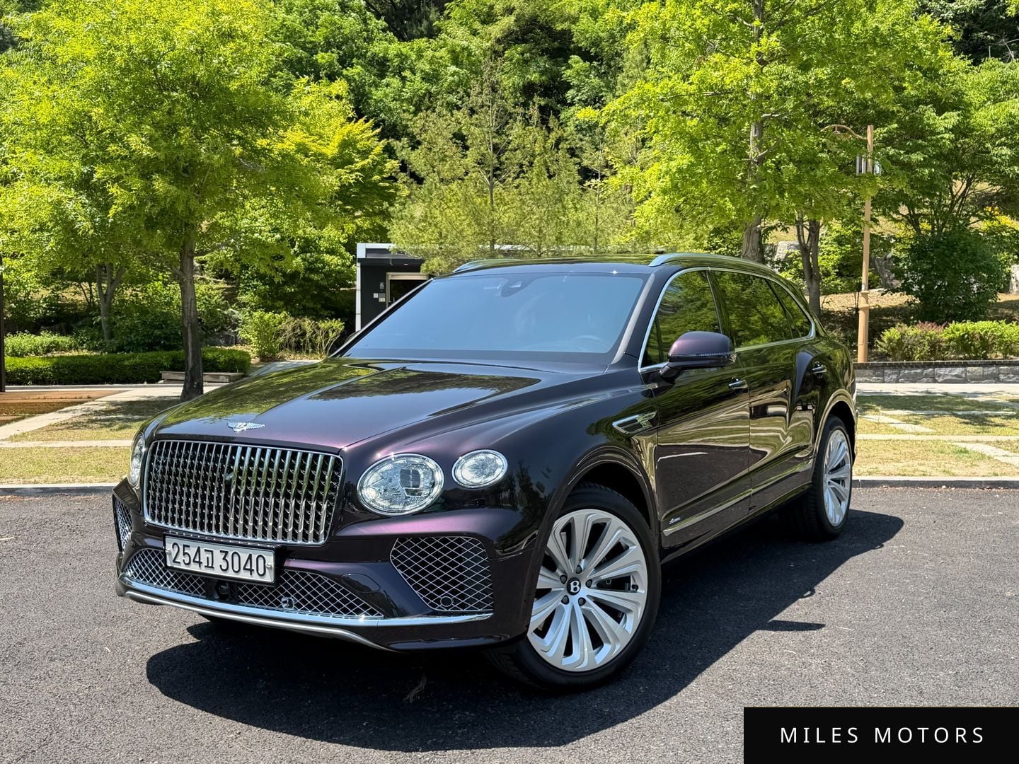 Bentley Bentayga 2024 — фото 1 из 12