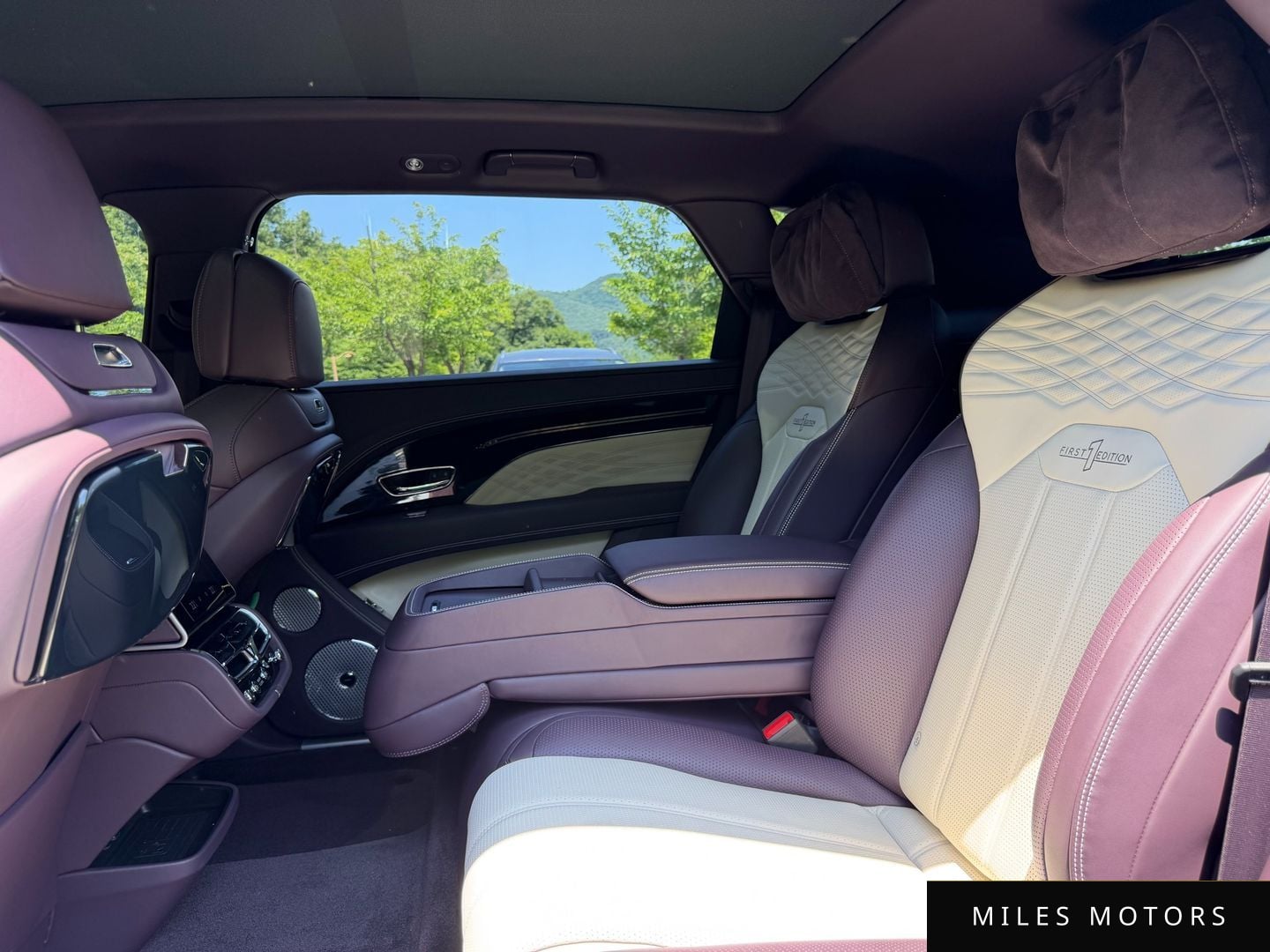 Bentley Bentayga 2024 — миниатюра 10