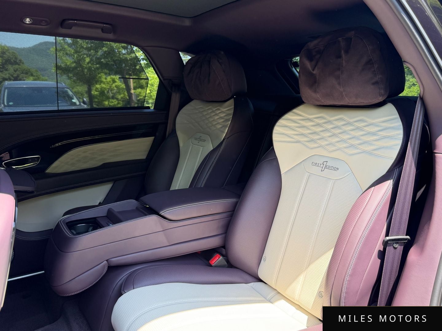 Bentley Bentayga 2024 — миниатюра 12