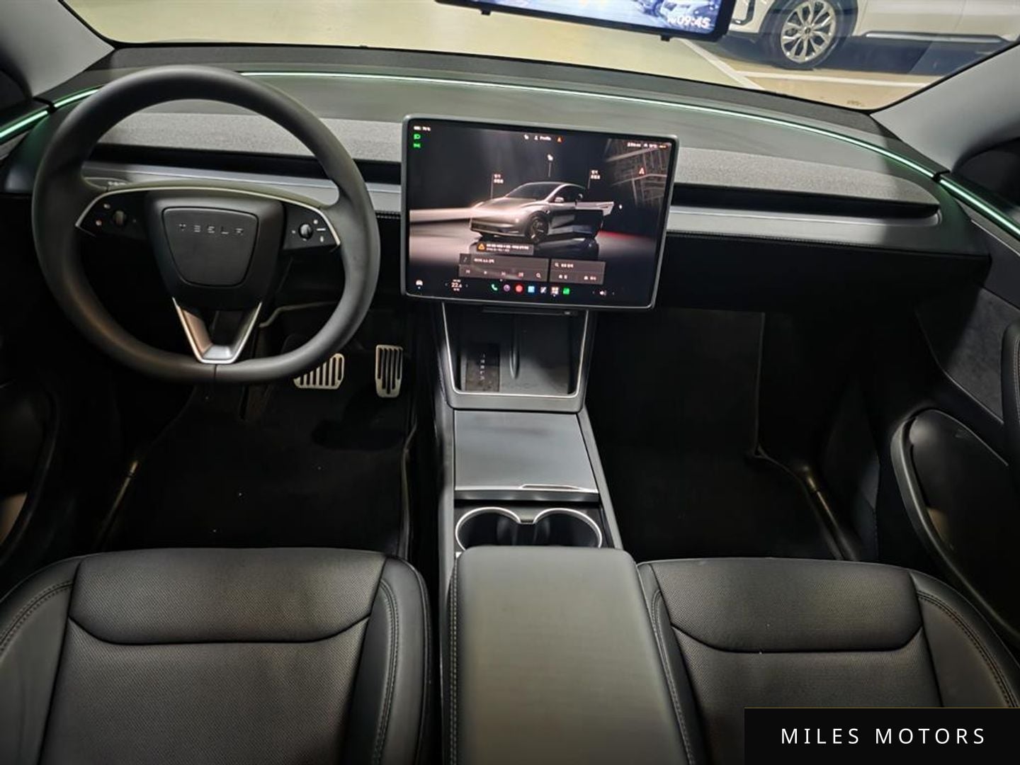 Tesla Model Y 2025 — миниатюра 7