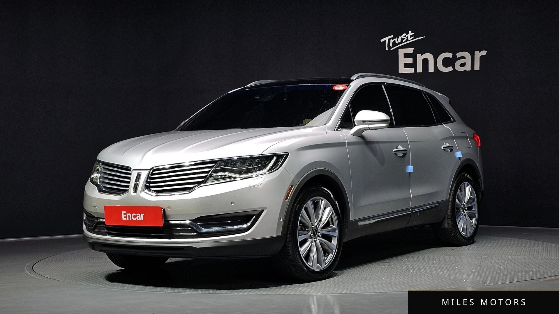Lincoln MKX 2017 — фото 1 из 12
