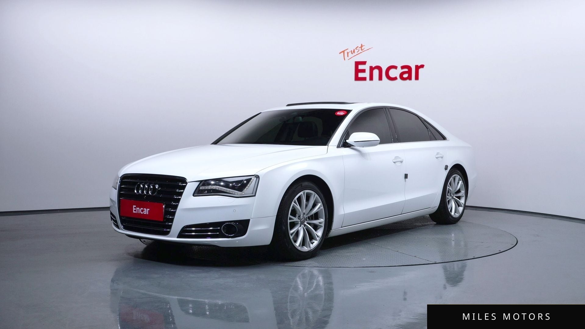 Audi A8 2014 — фото 1 из 12